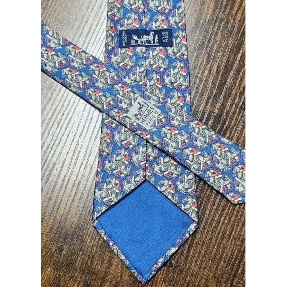 Hermes Tie 7661 TA Jockeys & Horses On‎  Light Blue 100% Silk Ex Cond